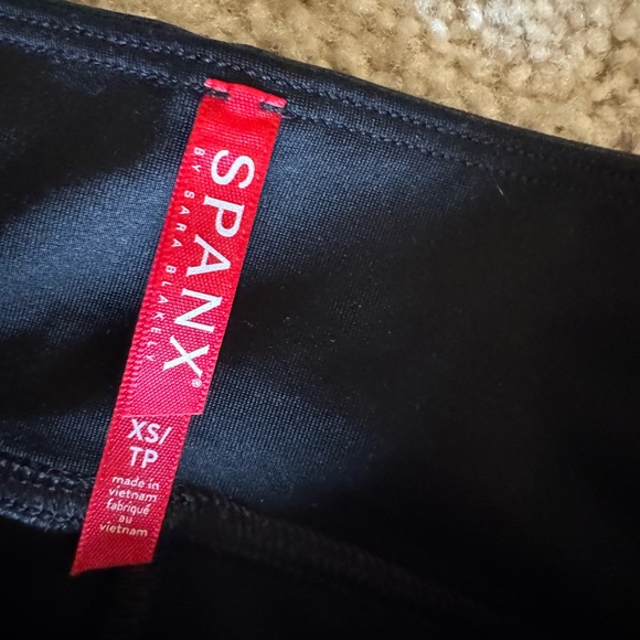 Spanx faux leather leggings, size xs - Picture 5 of 7